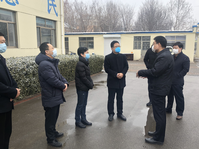 【宁津水务】县委书记王刚一行到宁津水务检查疫情防控工作（张伟 摄影）.jpg